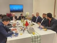 نشست مشترک مناطق آزاد قطر و اروند با هدف همکاری های متقابل