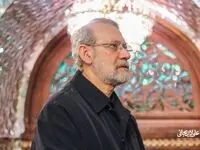 تصویری از علی لاریجانی در مراسم تشییع رئیس جمهور شهید
