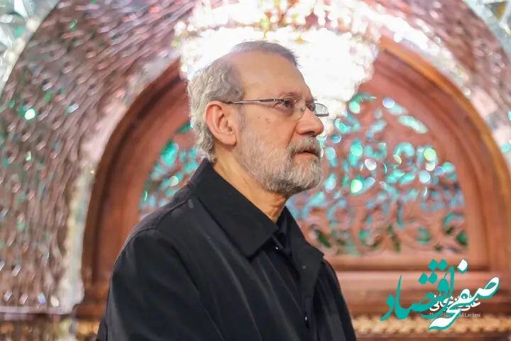 تصویری از علی لاریجانی در مراسم تشییع رئیس جمهور شهید
