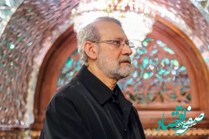 تصویری از علی لاریجانی در مراسم تشییع رئیس جمهور شهید
