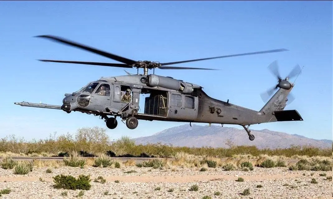 خبرنگار آمریکایی تایید کرد: اصابت پدافند ایران به بالگرد آمریکایی  | یک خلبان نجات یافت و سرنوشت یکی نامعلوم است