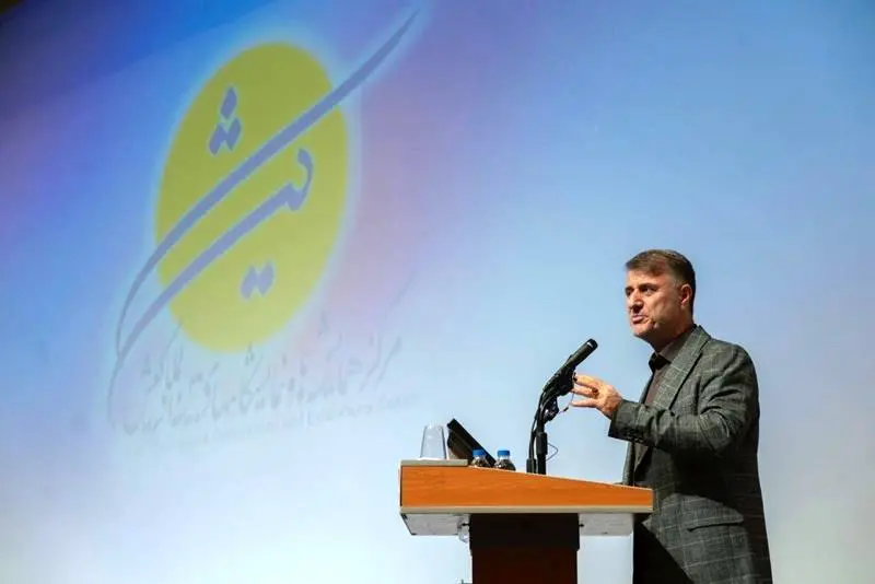 خامفروشی مسیر توسعه صنعت پتروشیمی را میبندد