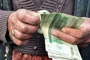 فریاد خاموش بازنشستگان: پس از ۳۰ سال کار، با حقوق ۱۵ میلیونی در آستانه ورشکستگی و بیماری