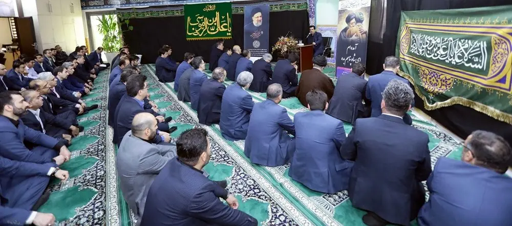 مراسم عزاداری شهادت حضرت آیتالله رئیسی رئیس جمهور و هیئت همراه در بانک رفاه کارگران برگزار شد