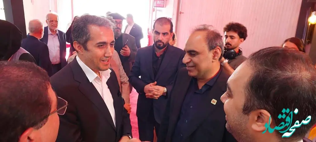 بازدید رییس هیأت عامل ایمیدرو از غرفه فولاد اکسین خوزستان در نمایشگاه جامع معدن و صنایع معدنی ایران