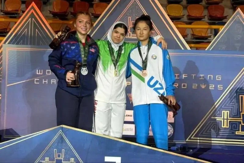 عطیه سادات حسینی قهرمان جهان پاراوزنه‌برداری شد + جزئیات