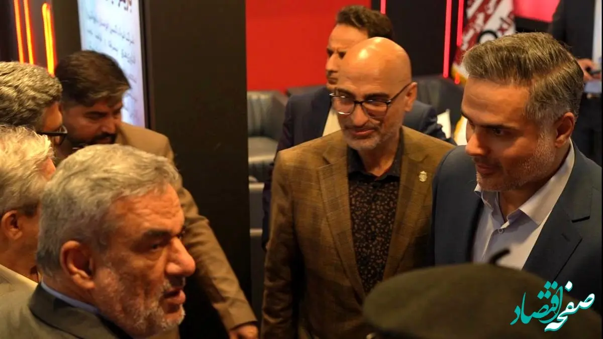 حضور مدیرعامل شرکت ملی نفت ایران در غرفه شرکت فولاد اکسین خوزستان