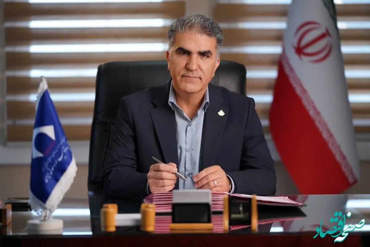 روز خبرنگار گرامی باد