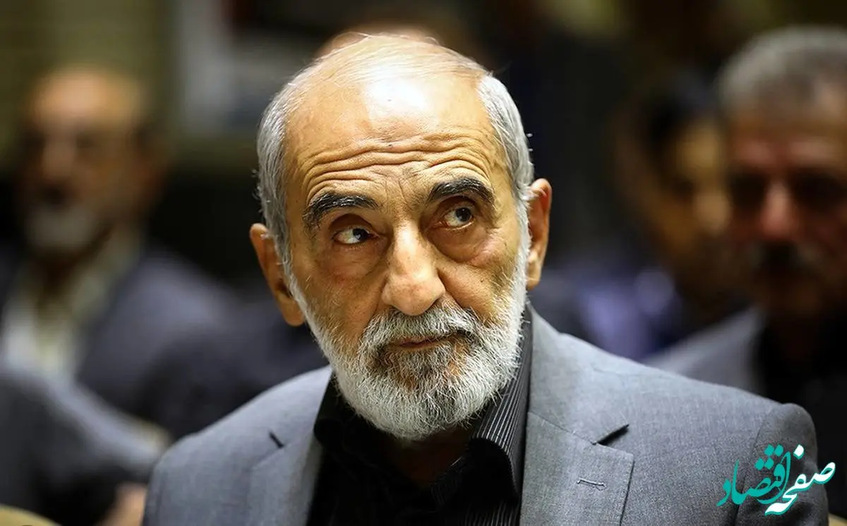 با این حرف شریعتمداری روحانی را کاملا شست و پهن کرد |...! 
