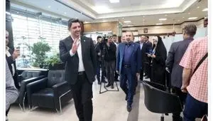 تأکید بر ارتقای خدمات مشتریمدار و تقویت اعتماد عمومی در جریان بازدید مدیران ارشد بانک مرکزی و بانک ملی ایران از شعب سابق بانک آینده