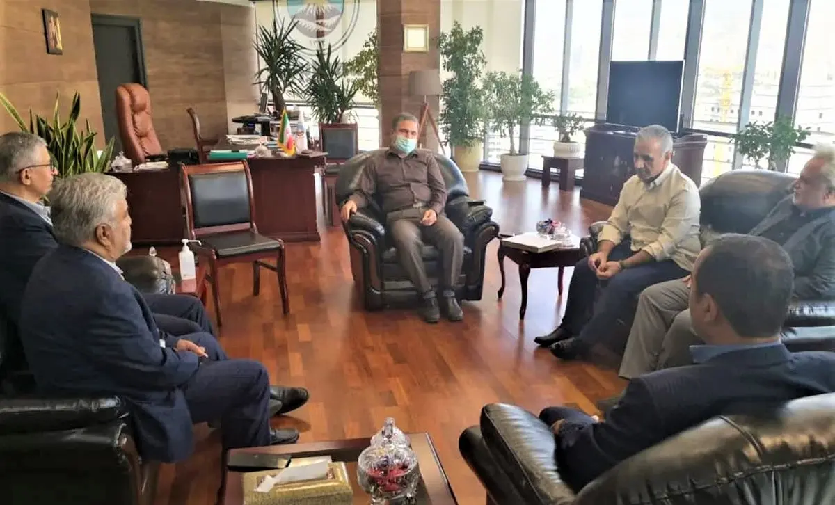 دیدار مدیرعامل بیمه ایران با منتخبی از آزادگان و جانبازان سرافراز شرکت