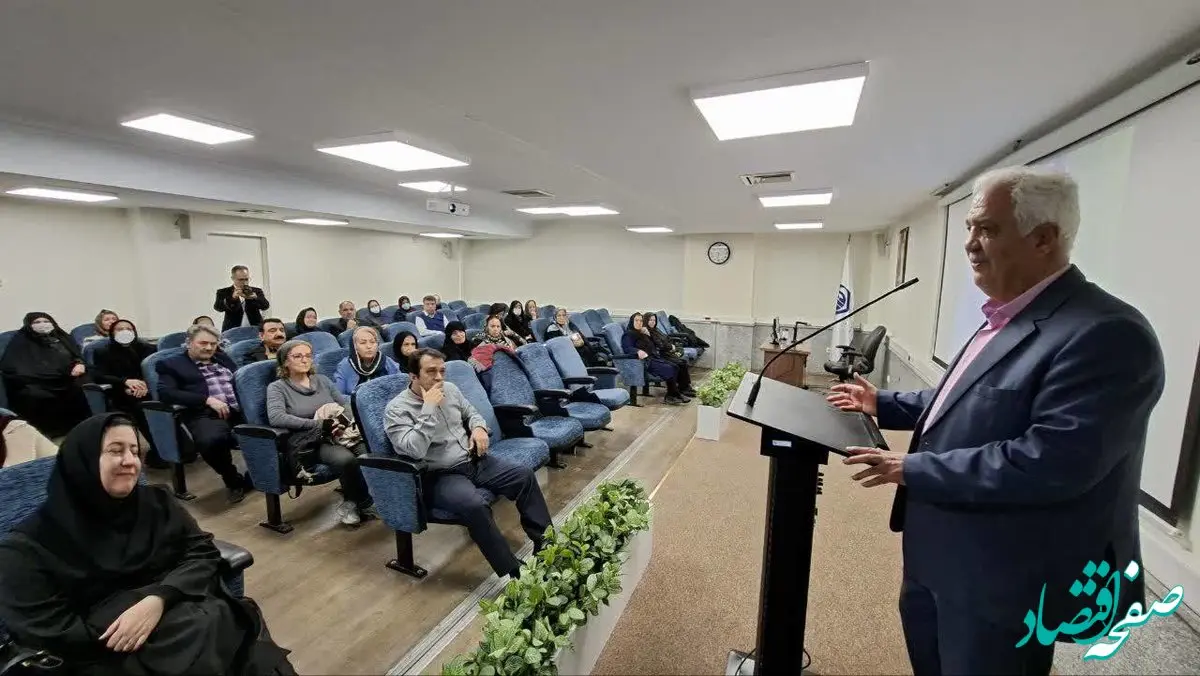 نخستین دوره آموزشی ارتقا سطح سواد سلامت با استقبال بازنشستگان تامین اجتماعی برگزار شد