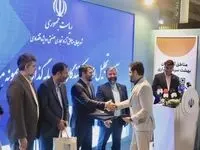 تجلیل دبیر شورای‌عالی مناطق آزاد کشور از سرمایه گذار و صادرکننده برتر و نمونه منطقه آزاد قشم