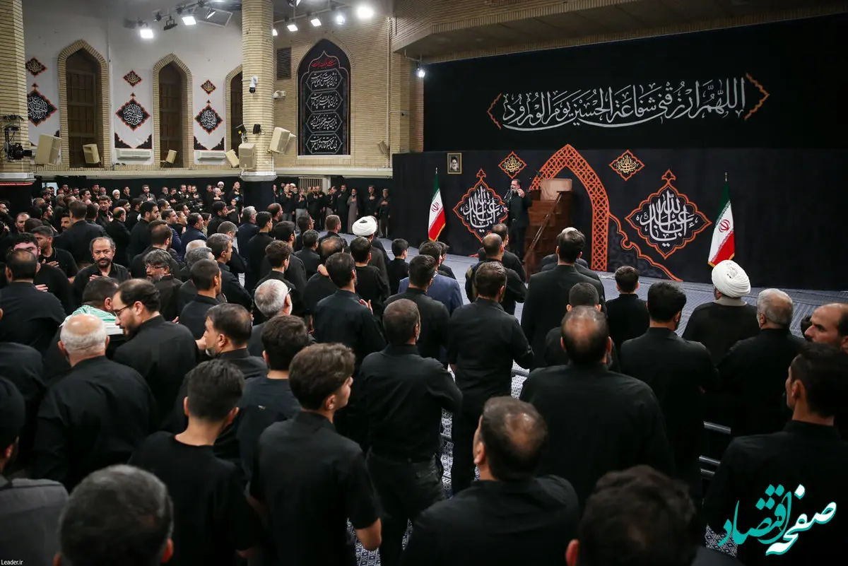 عکس های جالب از حضور مقامات دولت رئیسی و روحانی در مراسم عزاداری بیت رهبری/ این ۳ فرد معروف هم بودند