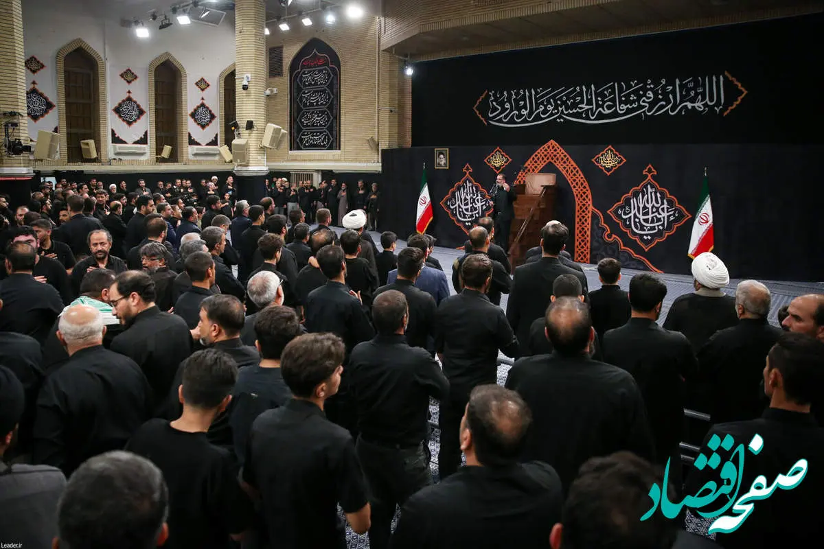 عکس های جالب از حضور مقامات دولت رئیسی و روحانی در مراسم عزاداری بیت رهبری/ این ۳ فرد معروف هم بودند