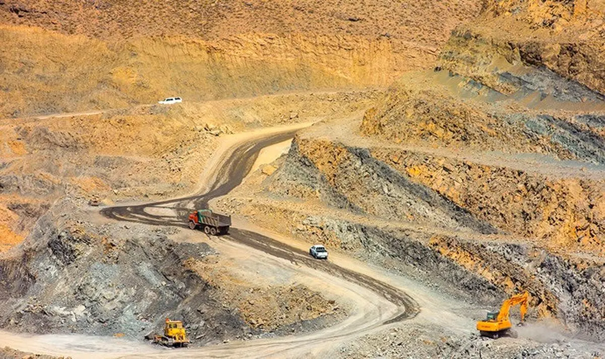 حضور آنلاین در همایش فرصت‌های طلایی سرمایه‌گذاری در بخش معدن