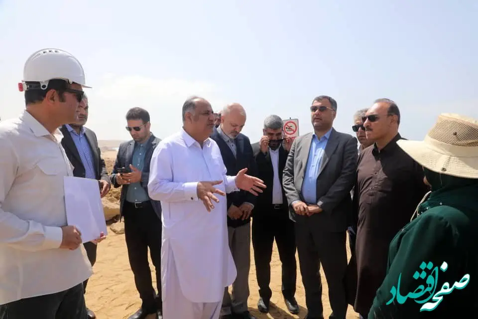 بازدید نمایندگان فراکسیون نظارت بر مناطق آزاد مجلس شورای اسلامی و دبیر شورای‌عالی مناطق آزاد از پروژه‌های فولاد و پتروشیمی منطقه آزاد و بندر شهید بهشتی چابهار