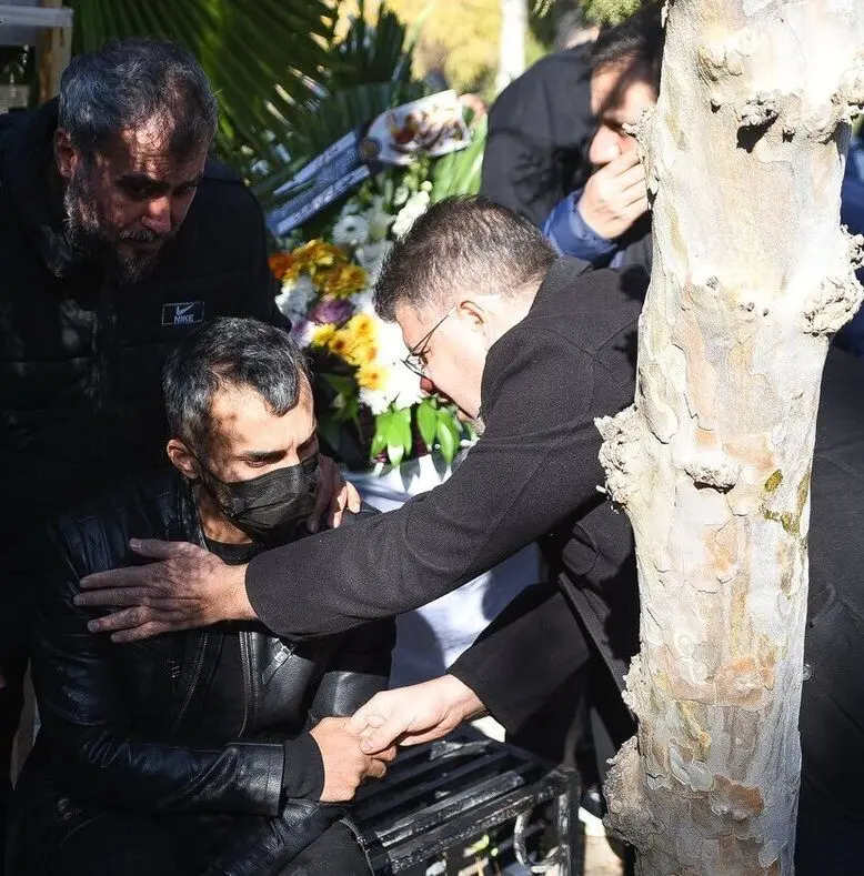 عکس های مراسم خاکسپاری مادر محمد حسین میثاقی