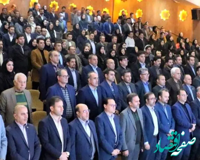 ایجاد توازن‌ و تناسب میان رشد صنایع و توسعه‌ی ضریب نفوذ بیمه، از طریق فرهنگ‌سازی و توسعه‌ی فروش بیمه‌های زندگی، امکان‌پذیر خواهد بود