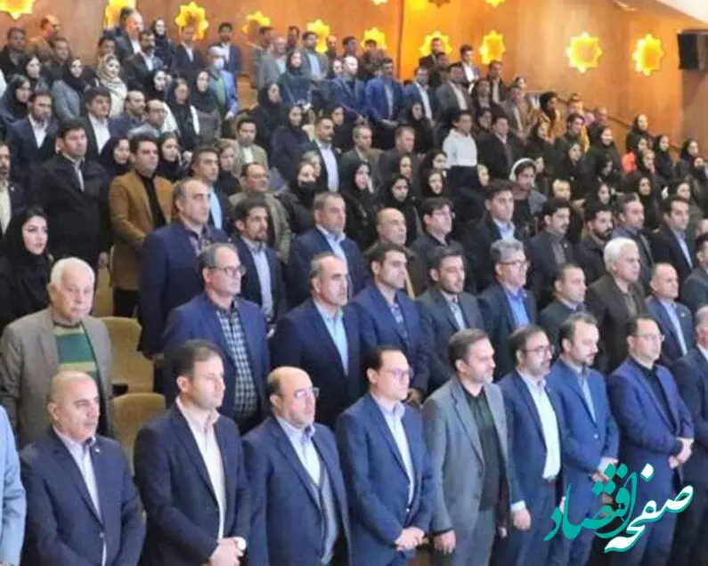 ایجاد توازن‌ و تناسب میان رشد صنایع و توسعه‌ی ضریب نفوذ بیمه، از طریق فرهنگ‌سازی و توسعه‌ی فروش بیمه‌های زندگی، امکان‌پذیر خواهد بود