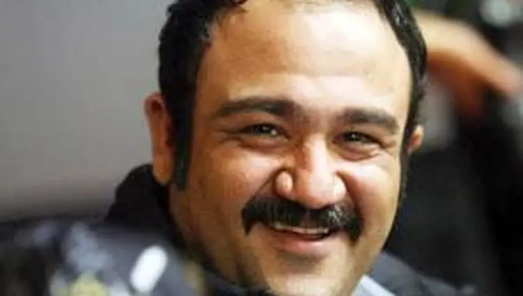 حضور جالب نیمه شب مهران غفوریان کنار آتش نشانان تهرانی + ویدئو