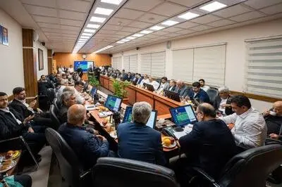 پتروشیمی نوری به کمک رفع ناترازی انرژی در کشور میآید/ نوری، نیروگاه خورشیدی ۴۰۰ مگاواتی میسازد