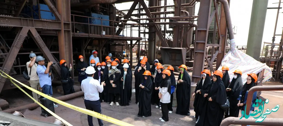 بازدید جمعی از دانشگاهیان هرمزگان از شرکت صبا فولاد خلیج فارس در قالب دوره روایت پیشرفت "صمت انقلاب"