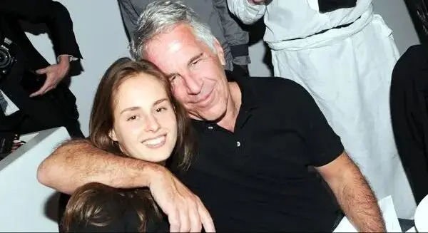 کارینا شولیاک همسر جفری اپستین که وارث ثروت او شد، کیست؟ + بیوگرافی کارینا شولیاک 