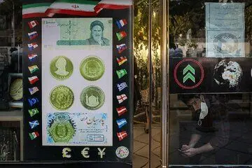 مقصر  اصلی نوسان دلار بر ملا شد 