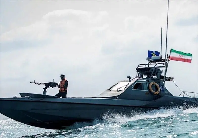 آغاز رزمایش «کنترل هوشمند تنگه هرمز» توسط نیروی دریایی سپاه + فیلم