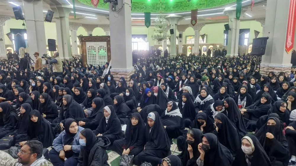 اجتماع کاروان های راهیان نور دانش آموزی دختران در یادمان شهدای شلمچه