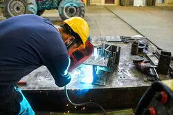 شاخص شامخ دی‌ماه؛ رکود و تورم همزمان اقتصاد را در تنگنا قرار داد