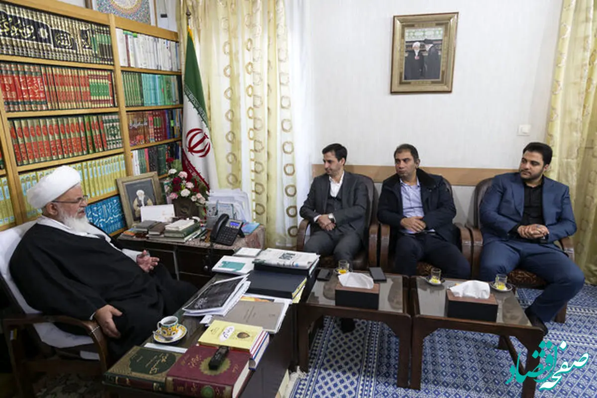 امام جمعه یزد در دیدار مدیر عامل جدید شرکت معدنی و صنعتی چادرملو :صنایع و معادن به مسئولیت‌ اجتماعی خود در حوزه فرهنگ اهتمام کنند