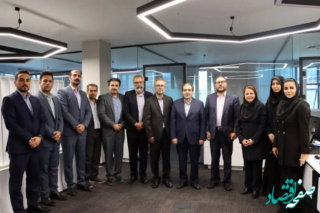 بازدید مدیرعامل بیمه دی از شرکت خدمات بیمه ای امید بنیان