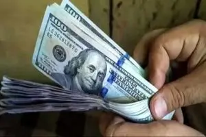 کاهش قیمت دلار به 110 هزار تومان؛ آیا بازار به ثبات می‌رسد؟