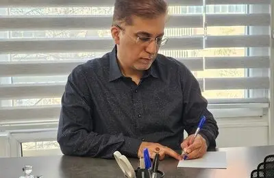 خون رهبر شهید انقلاب، خورشید خواهد شد