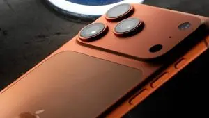 بروزترین قیمت گوشی سامسونگ، شیائومی و آیفون | آذر 1404 + قیمت آیفون 17 پرو 