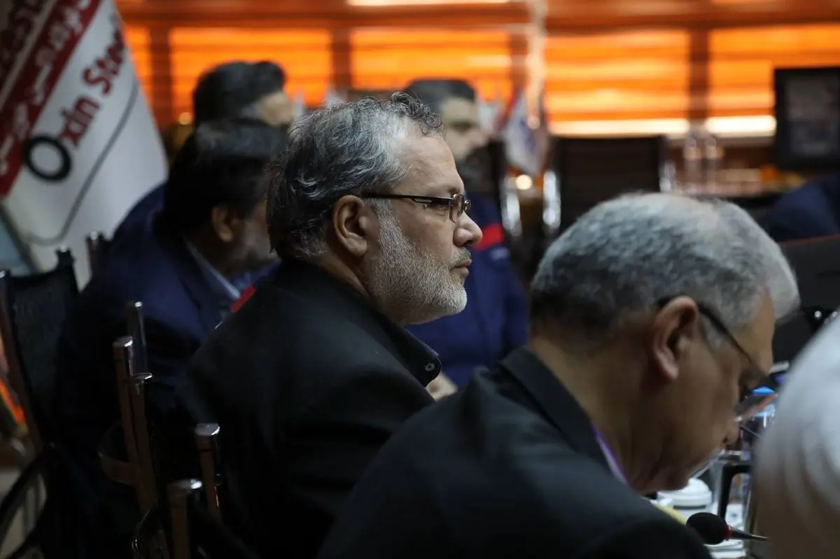 قائم مقام دانشگاه آزاد اسلامی کشور:فولاد اکسین خوزستان افتخار صنعت ایران است