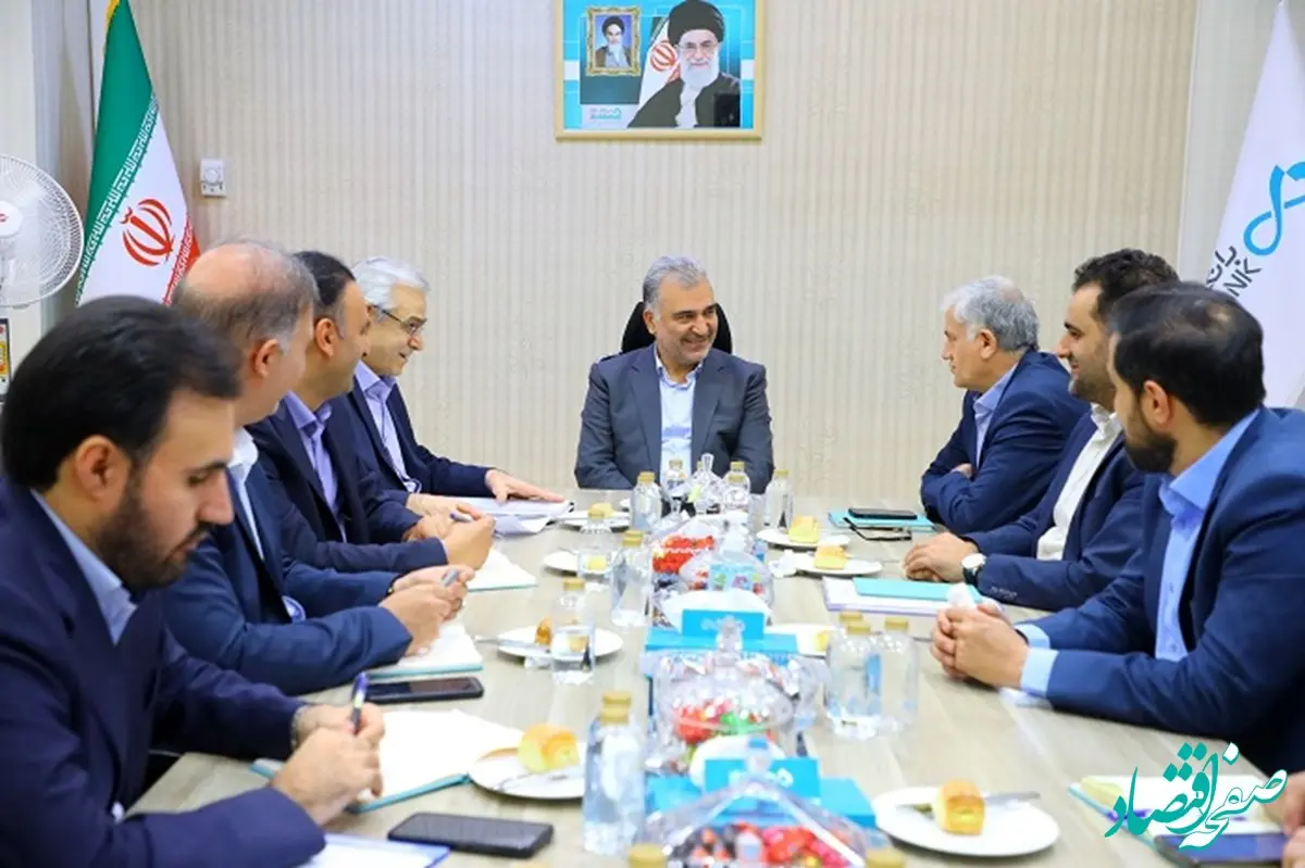 اهتمام بانک دی به پرداخت تسهیلات خرد و ارتقای کیفیت خدمات به جامعه ایثارگری