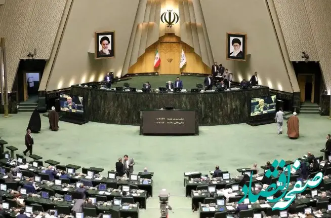 بررسی مجدد افزایش حقوق ۱۴۰۴ کارکنان و بازنشستگان دولت | ۲ ایراد اساسی در افزایش حقوق کارکنان و بازنشستگان