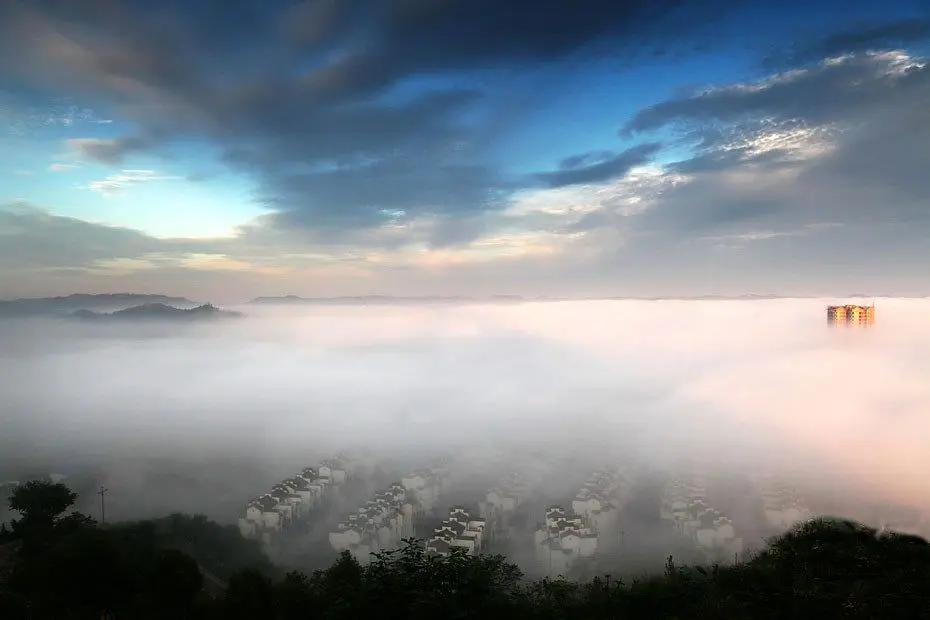 گزارش «سایدکارهای بیمه اتکایی؛ پیوندی میان ریسک‌های بیمه‌ای و بازار سرمایه» منتشر شد