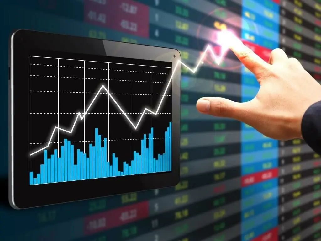 فردا دوشنبه ۲۰ شهریور ۱۴۰۲ بورس نزولی می شود یا صعودی؟