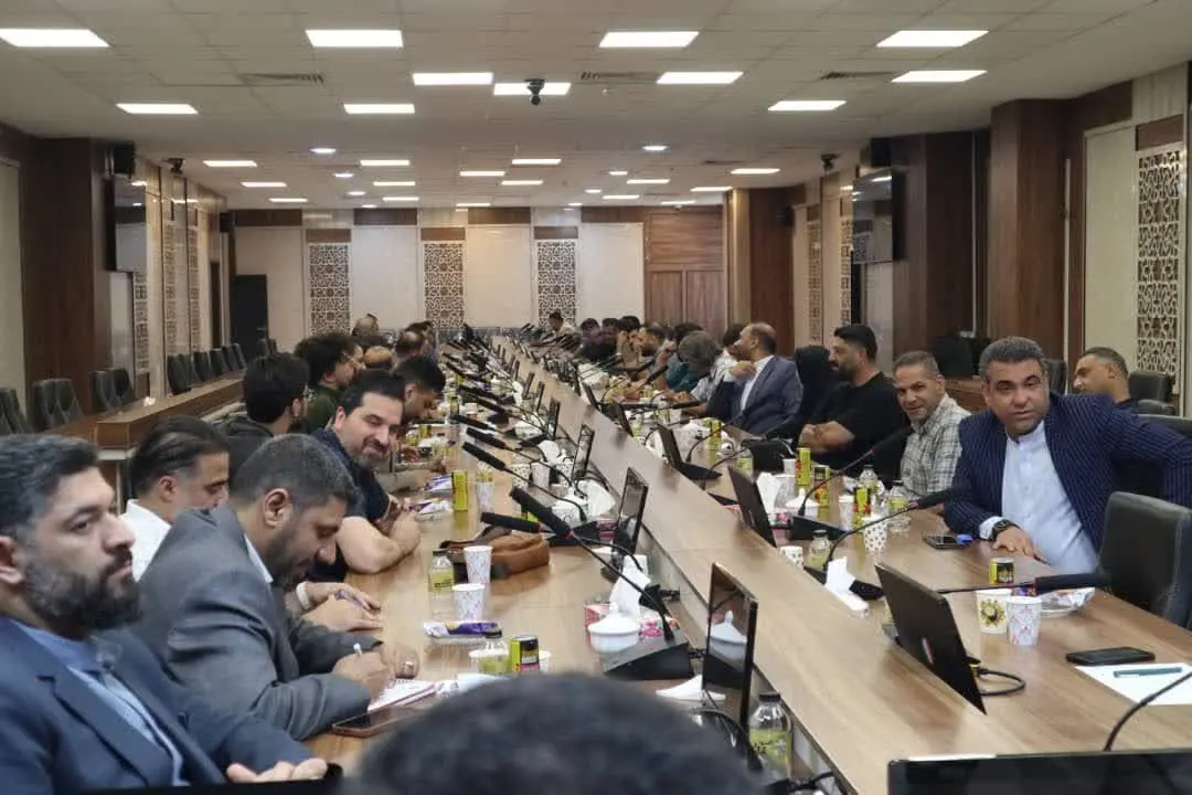 دیدار صمیمانه مدیرعامل شرکت سرمایه گذاری و توسعه اروند با کسبه مجتمع تجاری اروند در سال ۱۴۰۴