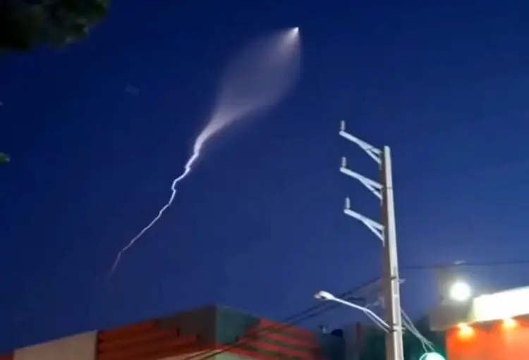 پدیده‌ای به نام دم ماهی در موشک‌های ایرانی | دم ماهی چگونه شکل می‌گیرد؟