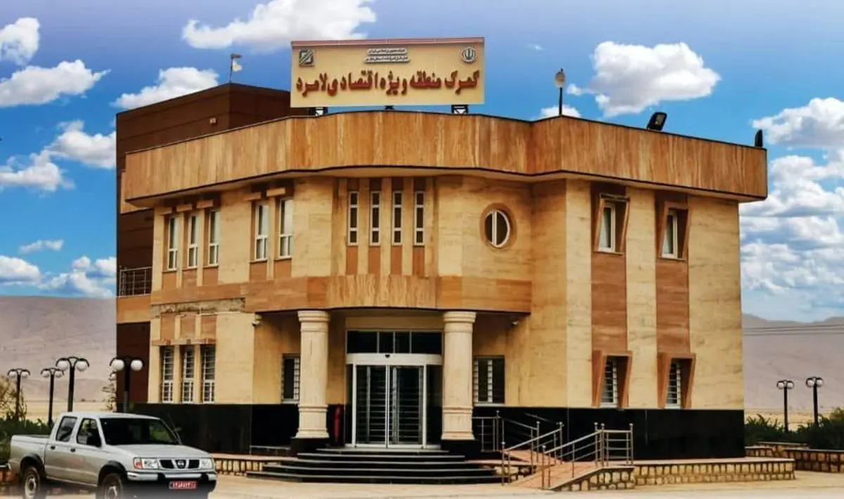 همکاری گمرک با منطقه ویژه اقتصادی لامرد برای تسهیل صادرات فرآورده های نفتی