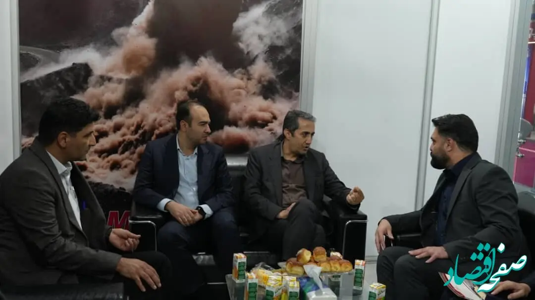 بازدید آقاجانلو و ملانوری از غرفه ایمپاسکو و ایمیدرو در نمایشگاه تخصصی معدن غرب کشور