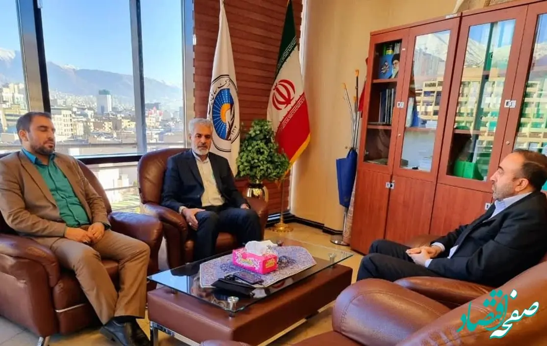 طهماسبی فرمانده حوزه بسیج بیمه ایران، برنامه های ویژه گرامیداشت هفته بسیج را تشریح کرد