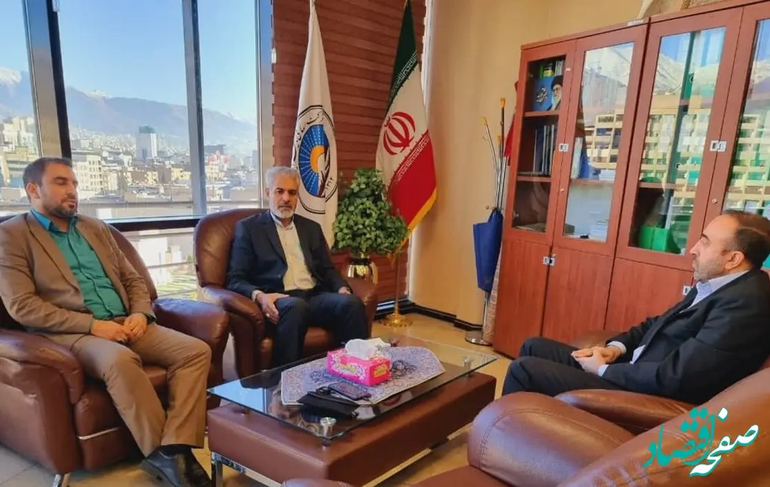 طهماسبی فرمانده حوزه بسیج بیمه ایران، برنامه های ویژه گرامیداشت هفته بسیج را تشریح کرد