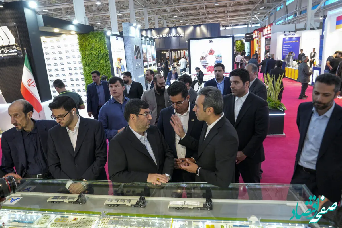  بازدید مدیرعامل گروه سرمایه گذاری غدیر از غرفه سالکو
