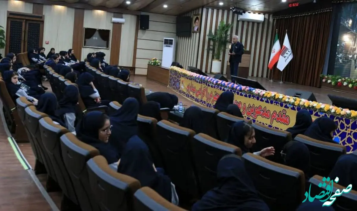 بازدید دانش‌آموزان دبیرستان غیردولتی دخترانه امام حسین (ع) از شرکت فولاد خوزستان